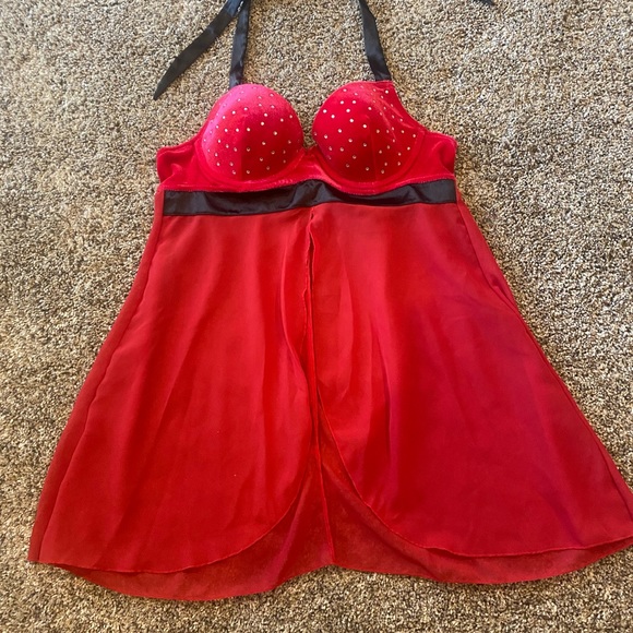Red Negligee - Picture 2 of 12